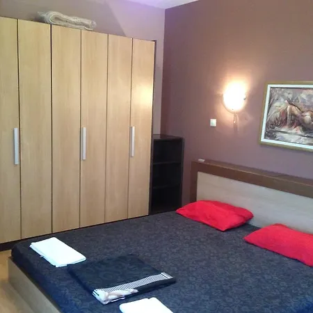 Chezarino Penthouse فارنا