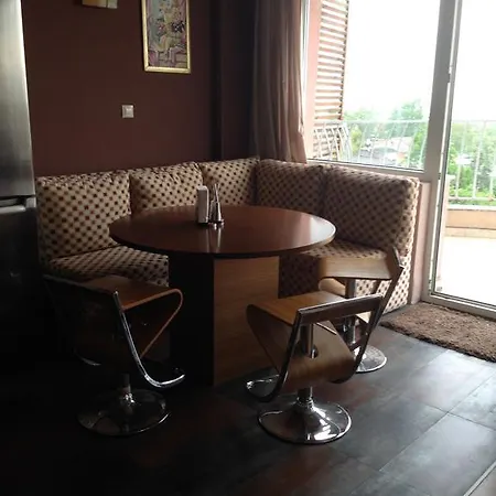 Chezarino Penthouse شقة